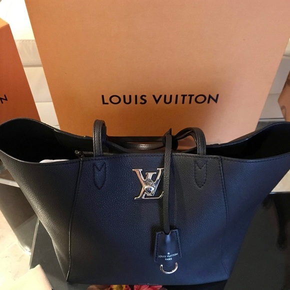 Louis Vuitton Lockme Cabas bag, like new - Picture 14 of 16
